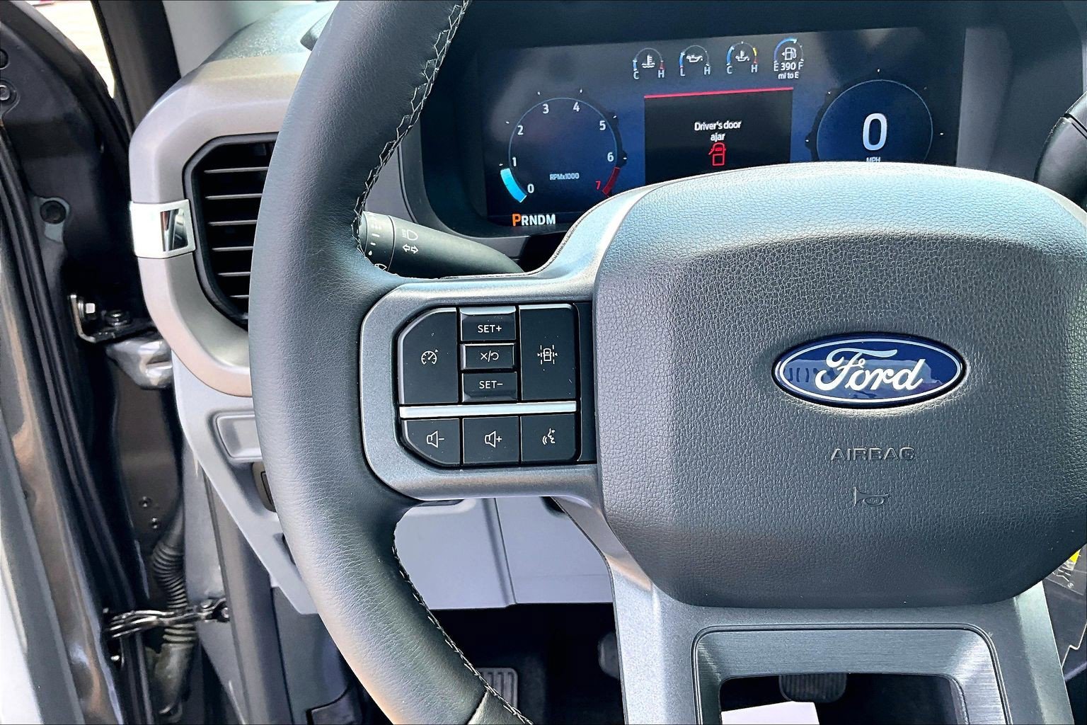 Used 2024 Ford F150 XLT AWD/4WD image 12
