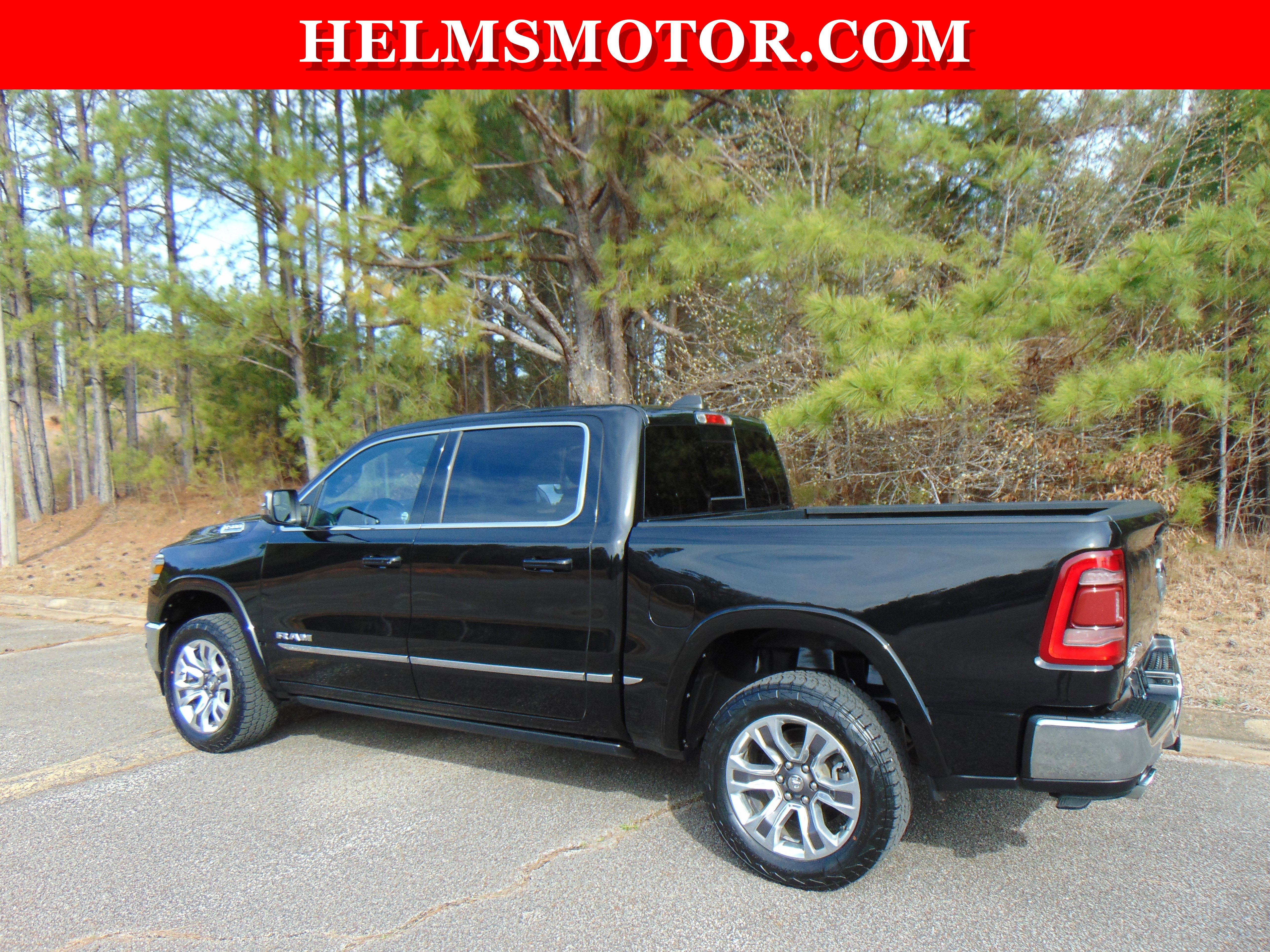 Used 2023 RAM 1500 Limited w/ Bed Utility Group image 7