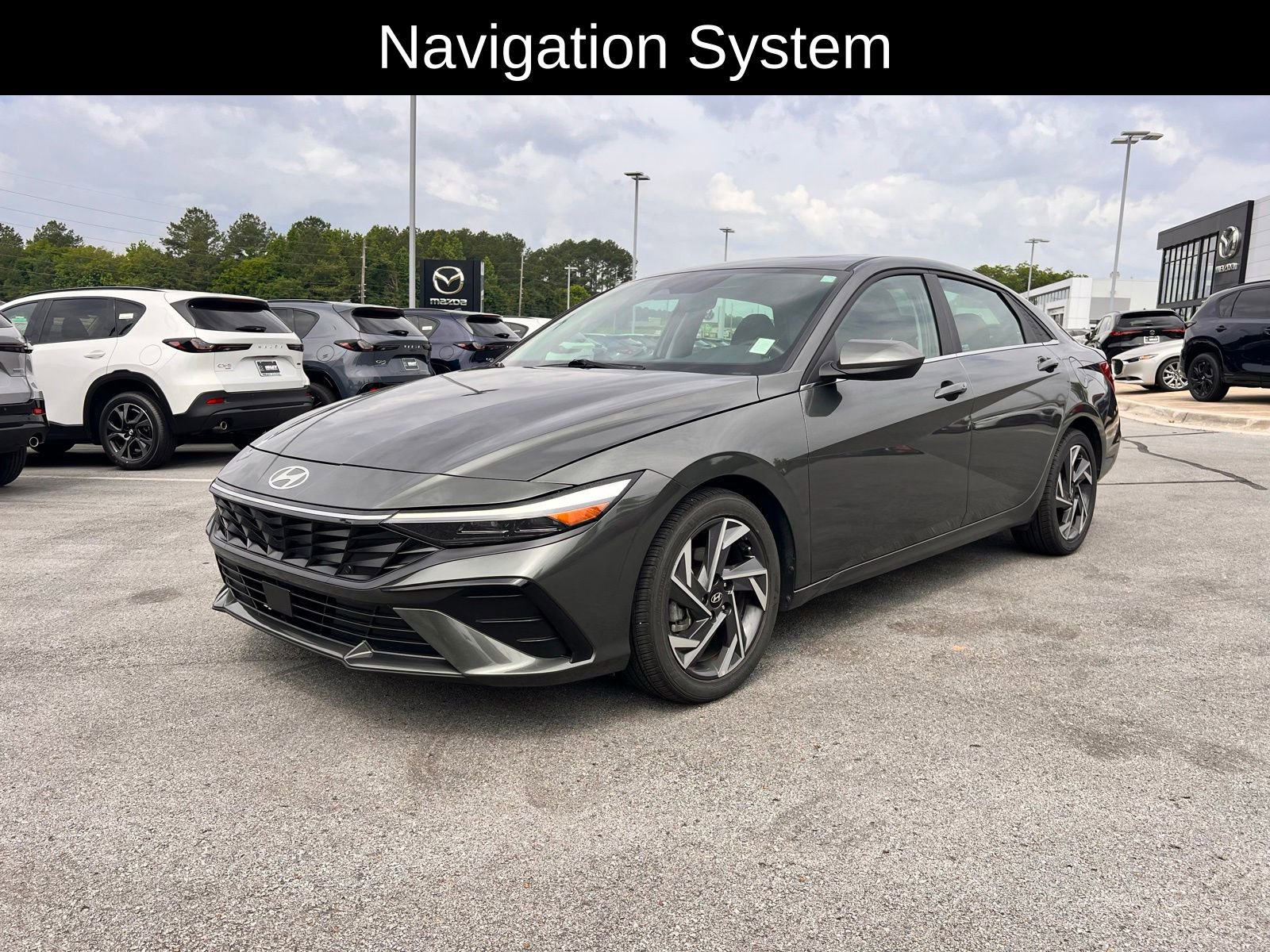 Used 2024 Hyundai Elantra SEL w/ Convenience Package FWD image 3