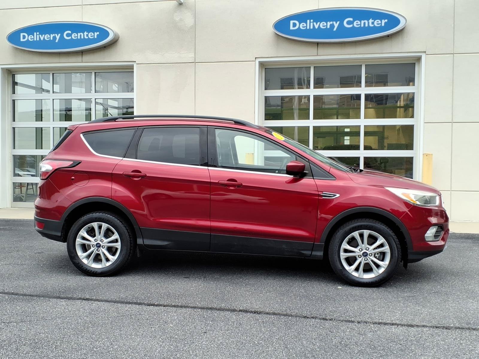 Used 2018 Ford Escape SE AWD/4WD image 2