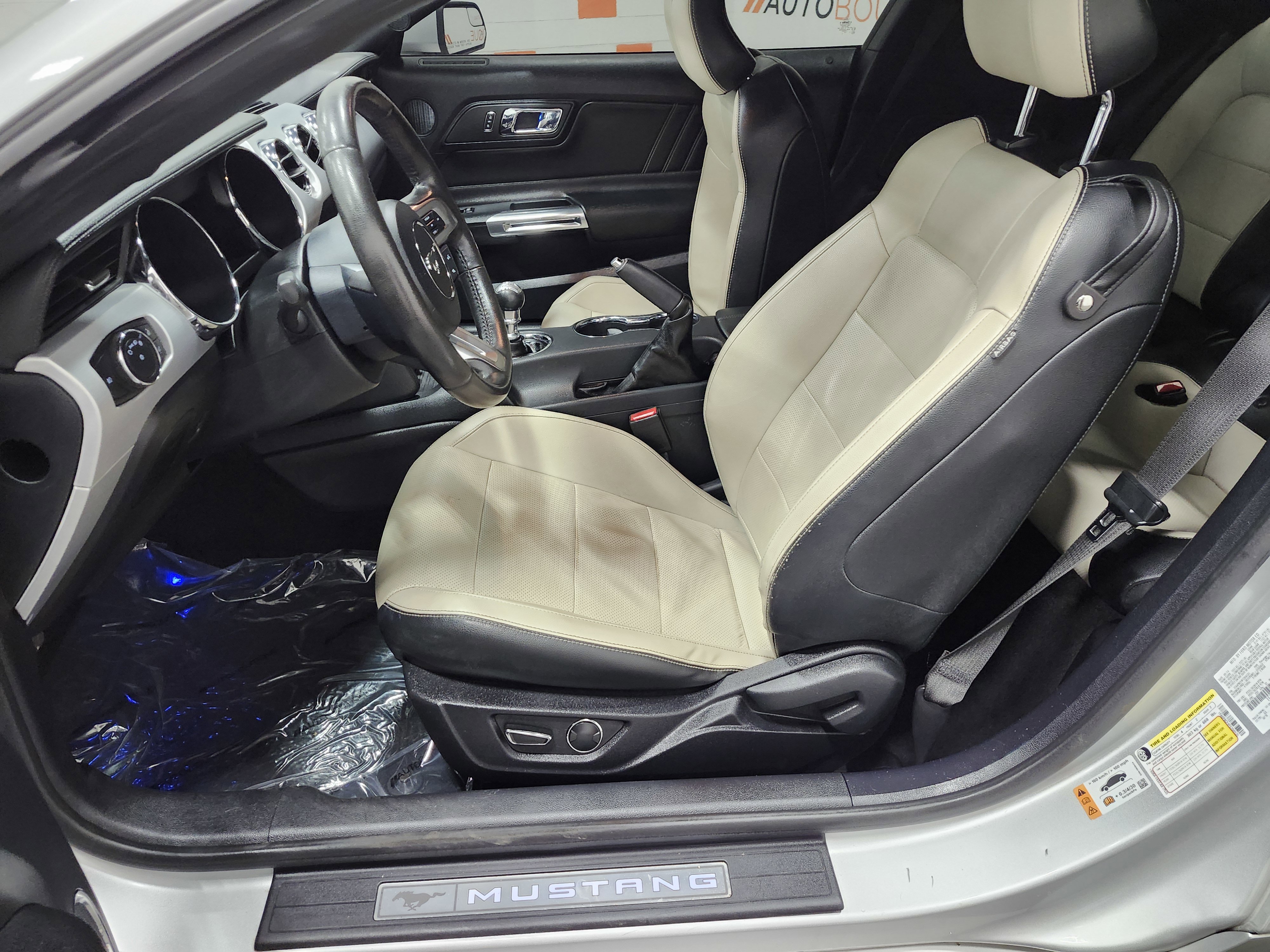 Used 2015 Ford Mustang GT Premium image 22