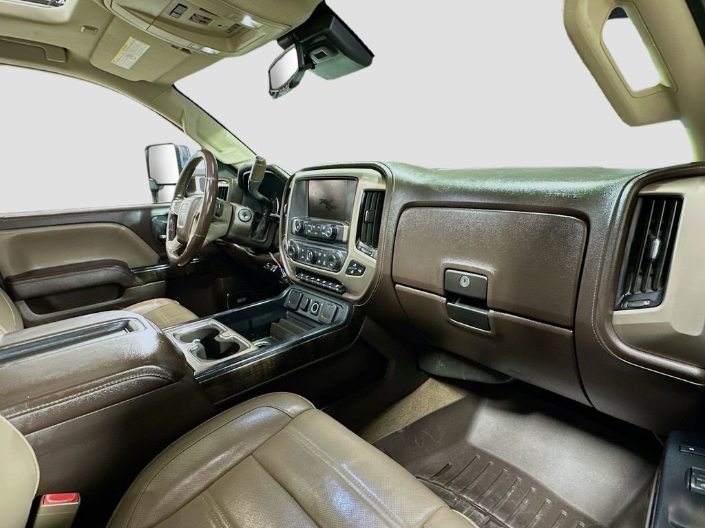 Used 2015 GMC Sierra 3500 Denali w/ Duramax Plus Package image 30