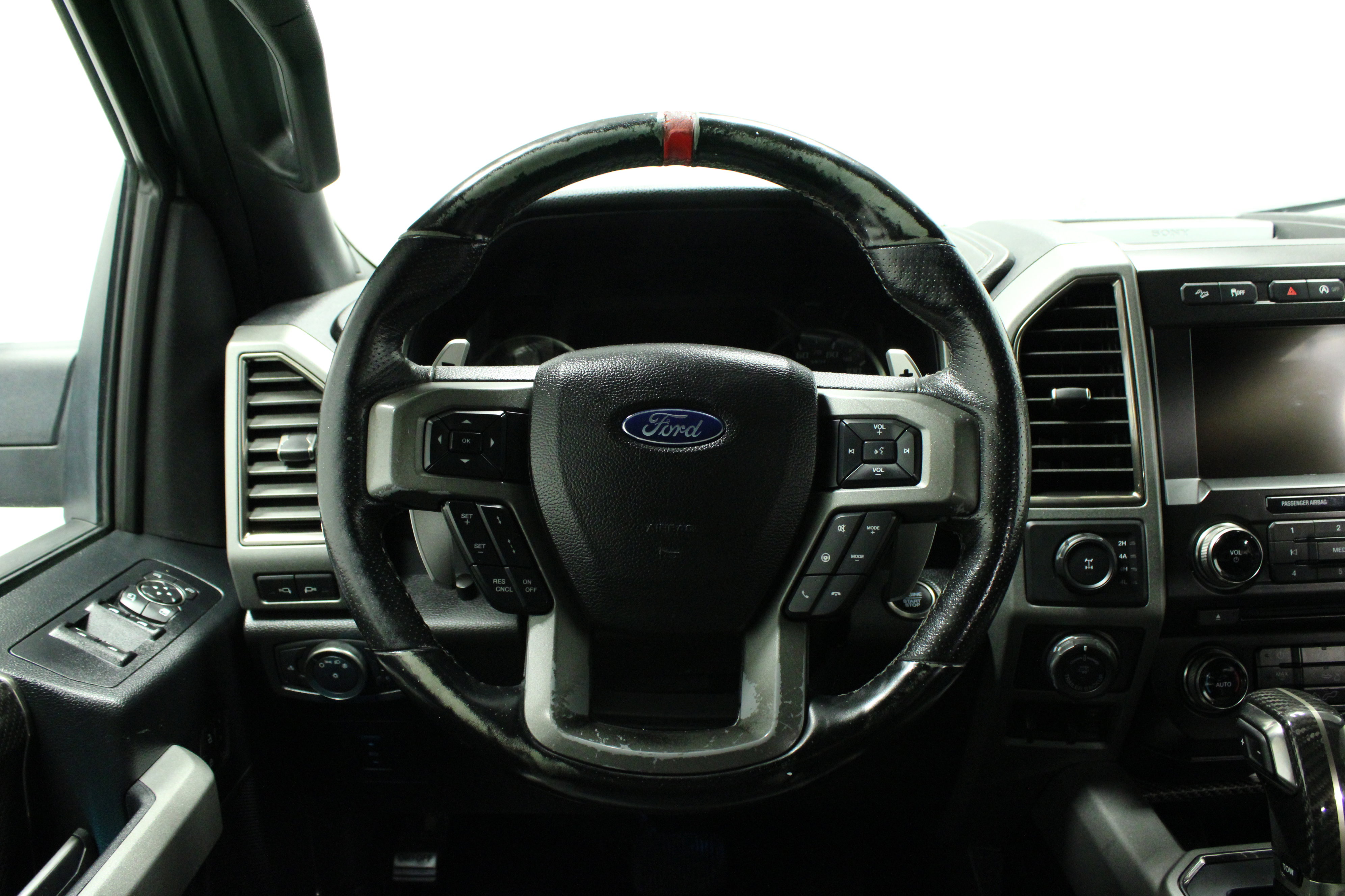 Used 2017 Ford F150 Raptor w/ Equipment Group 802A Luxury image 23