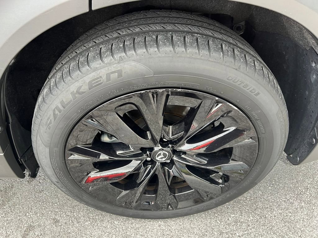 Used 2025 MAZDA CX-90 3.3 Turbo w/ Premium Sport Pkg image 17