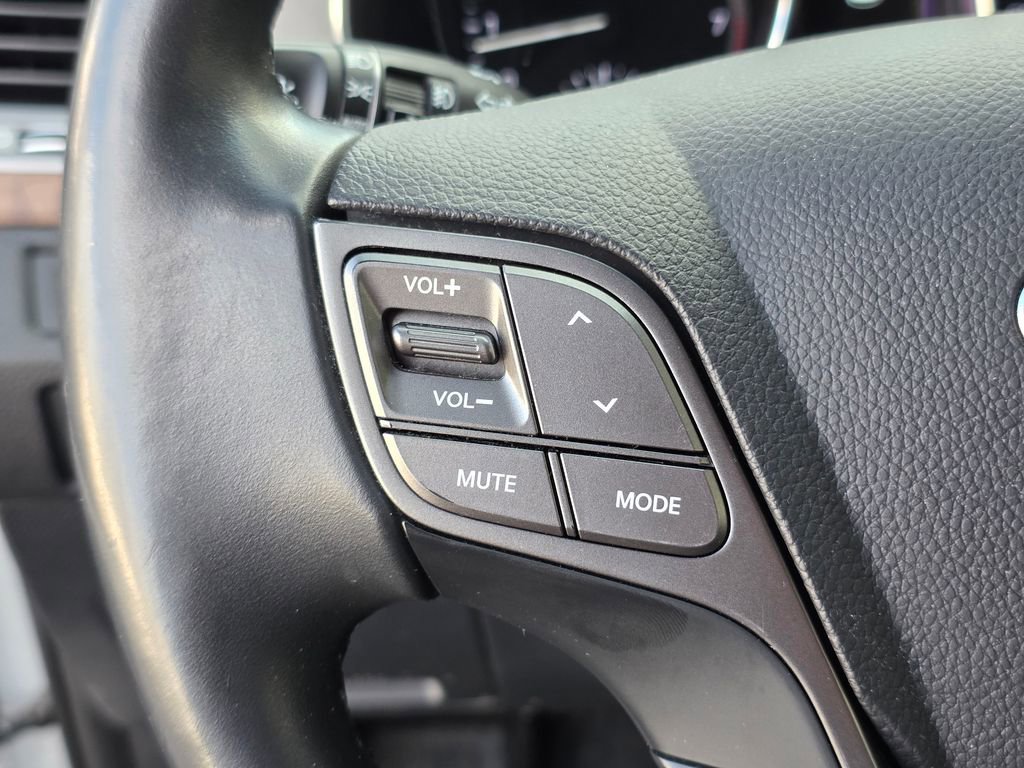 Used 2018 Hyundai Santa Fe Limited image 27