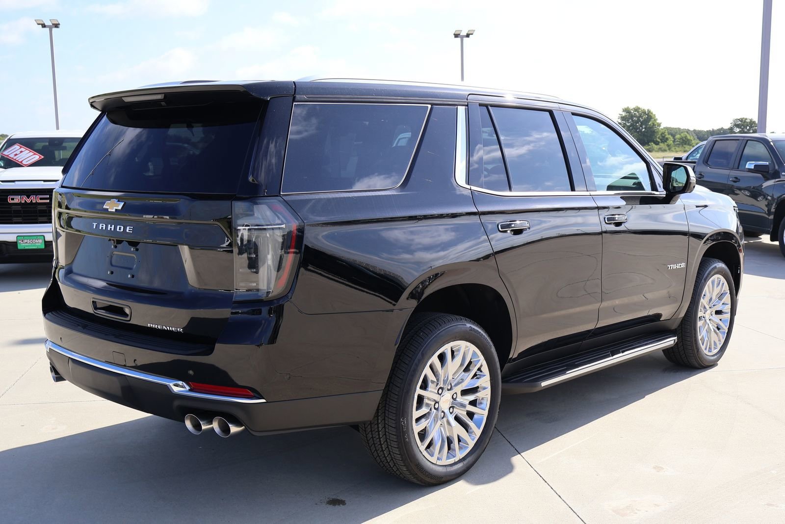 New 2026 Chevrolet Tahoe Premier w/ Sun And Tow Package AWD/4WD image 4