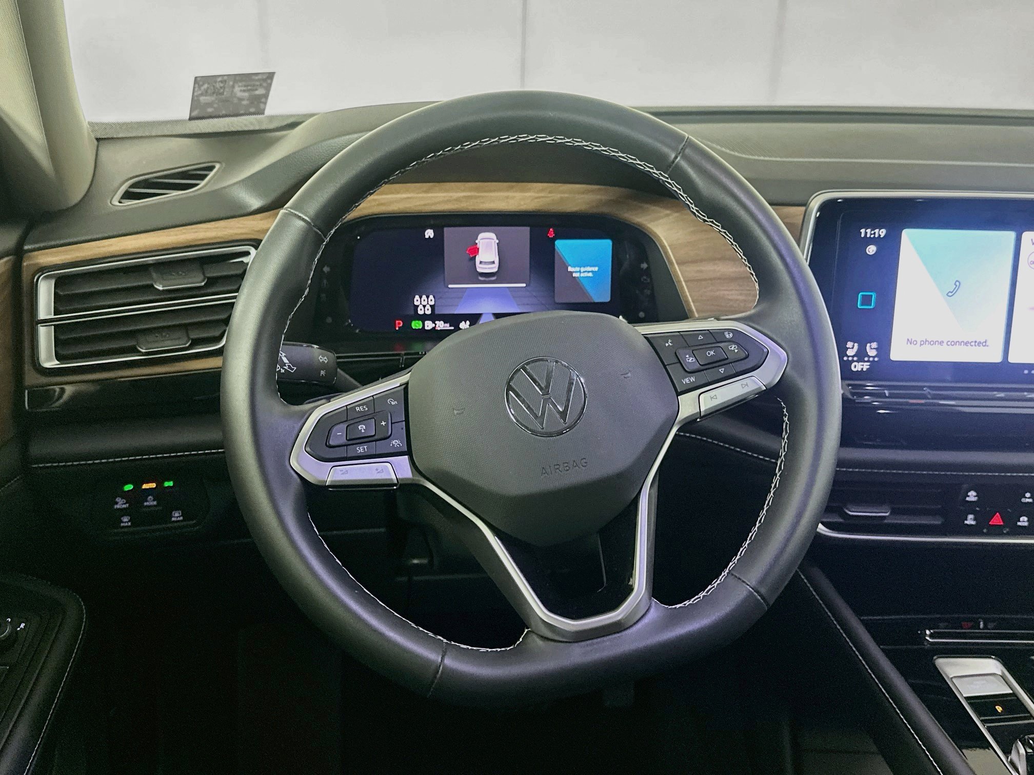 Used 2026 Volkswagen Atlas SE FWD image 18
