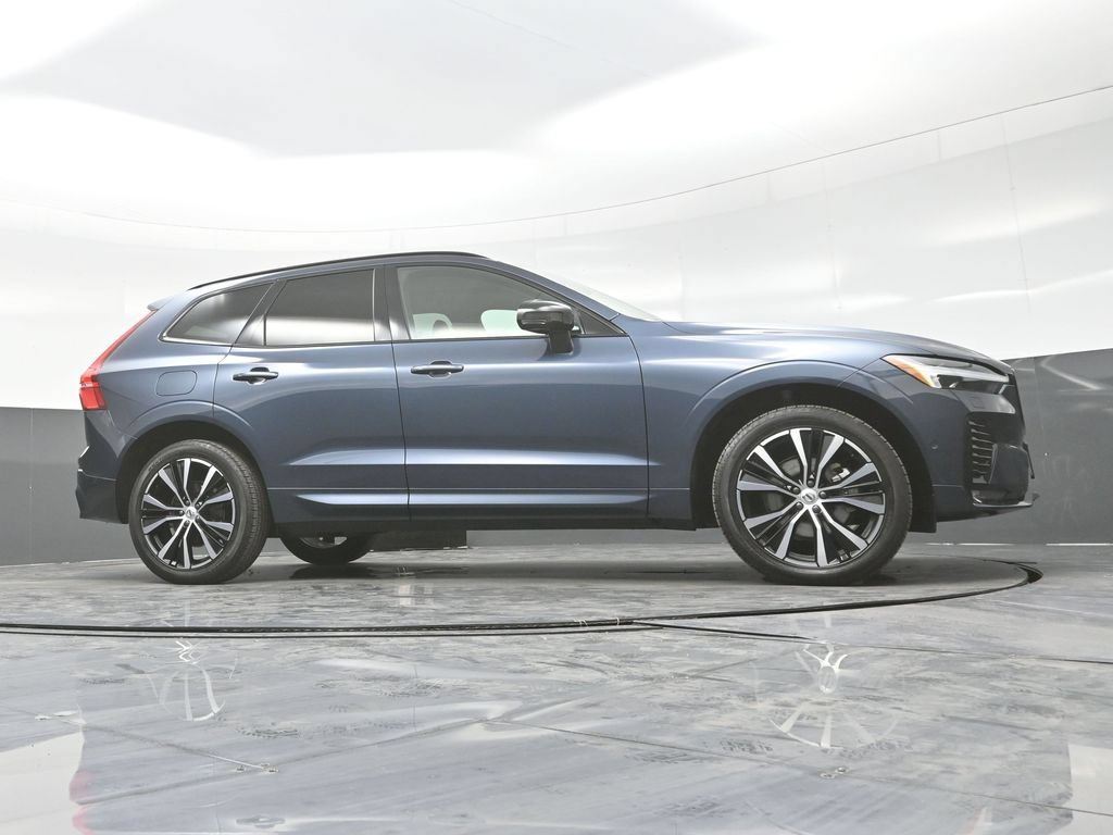 Used 2024 Volvo XC60 B5 Plus w/ Protection Package Premier AWD/4WD image 26
