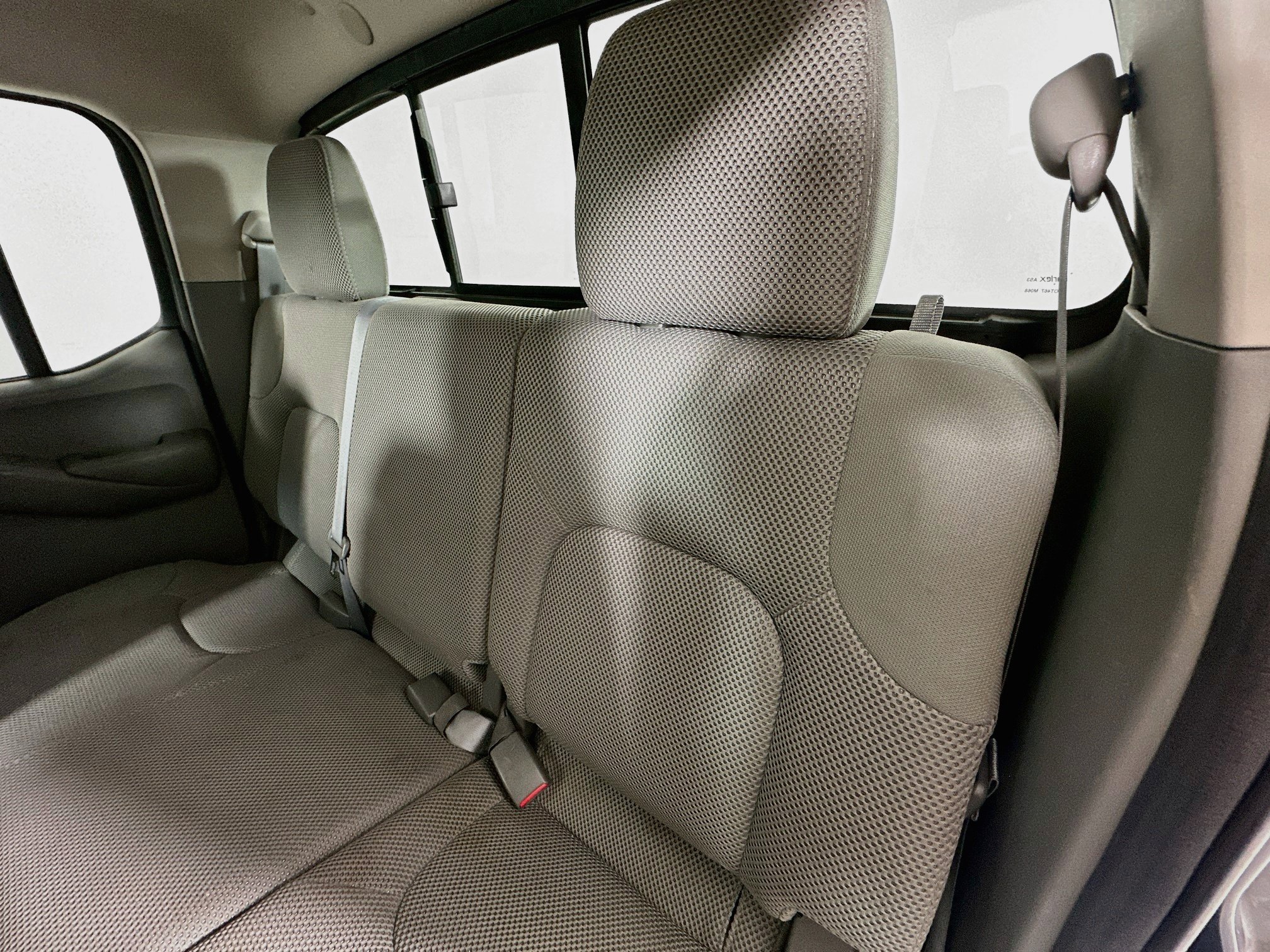 Used 2015 Nissan Frontier SV AWD/4WD image 21