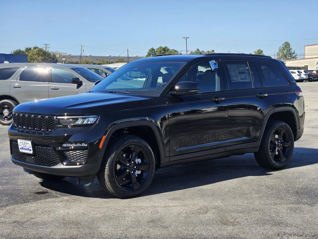 New 2025 Jeep Grand Cherokee Limited w/ Black Appearance Package image 3