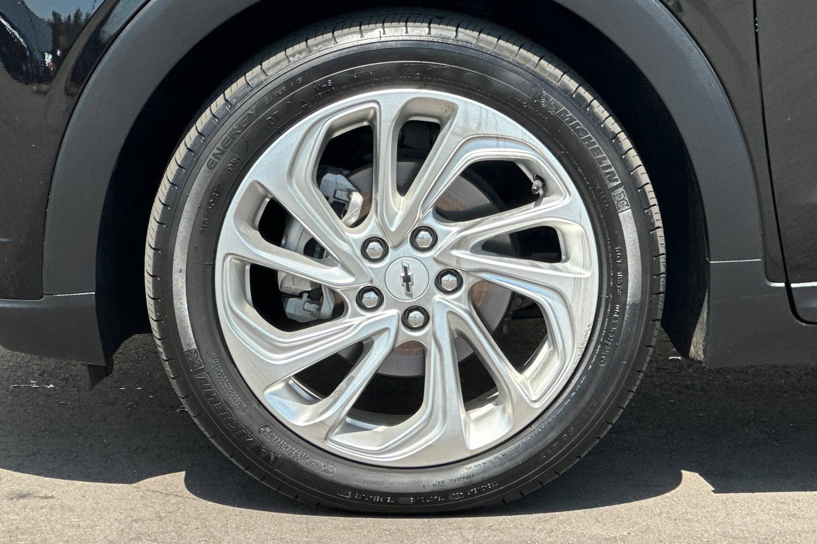 Used 2023 Chevrolet Bolt EUV LT FWD image 35