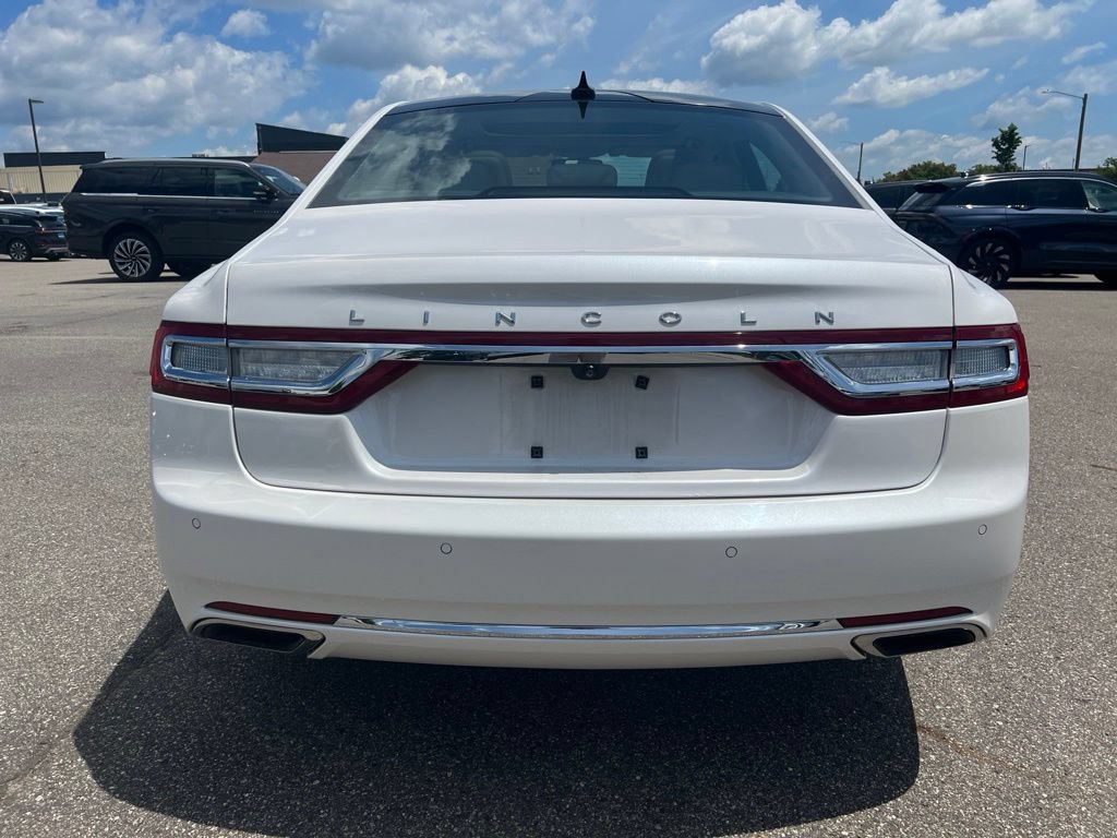 Used 2019 Lincoln Continental Select w/ Continental Climate Package AWD/4WD image 7