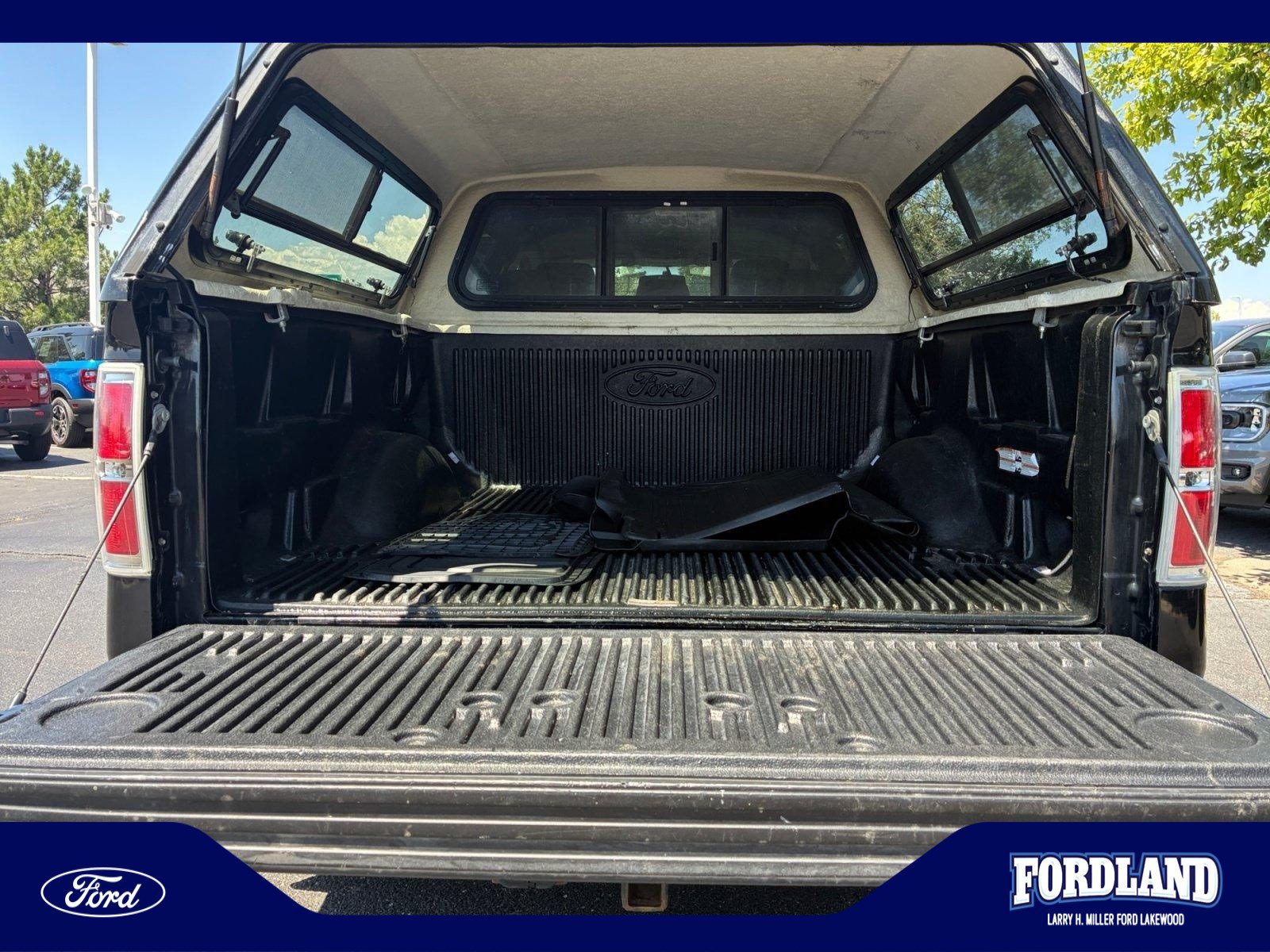 Used 2013 Ford F150 Lariat w/ Lariat Chrome Pkg AWD/4WD image 32