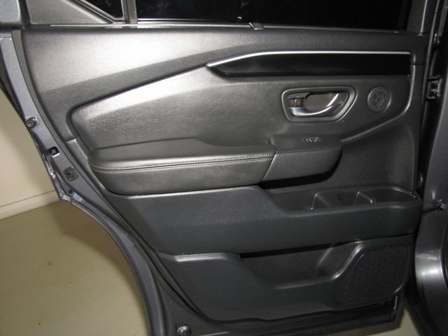 Certified 2025 Honda Pilot Touring image 13