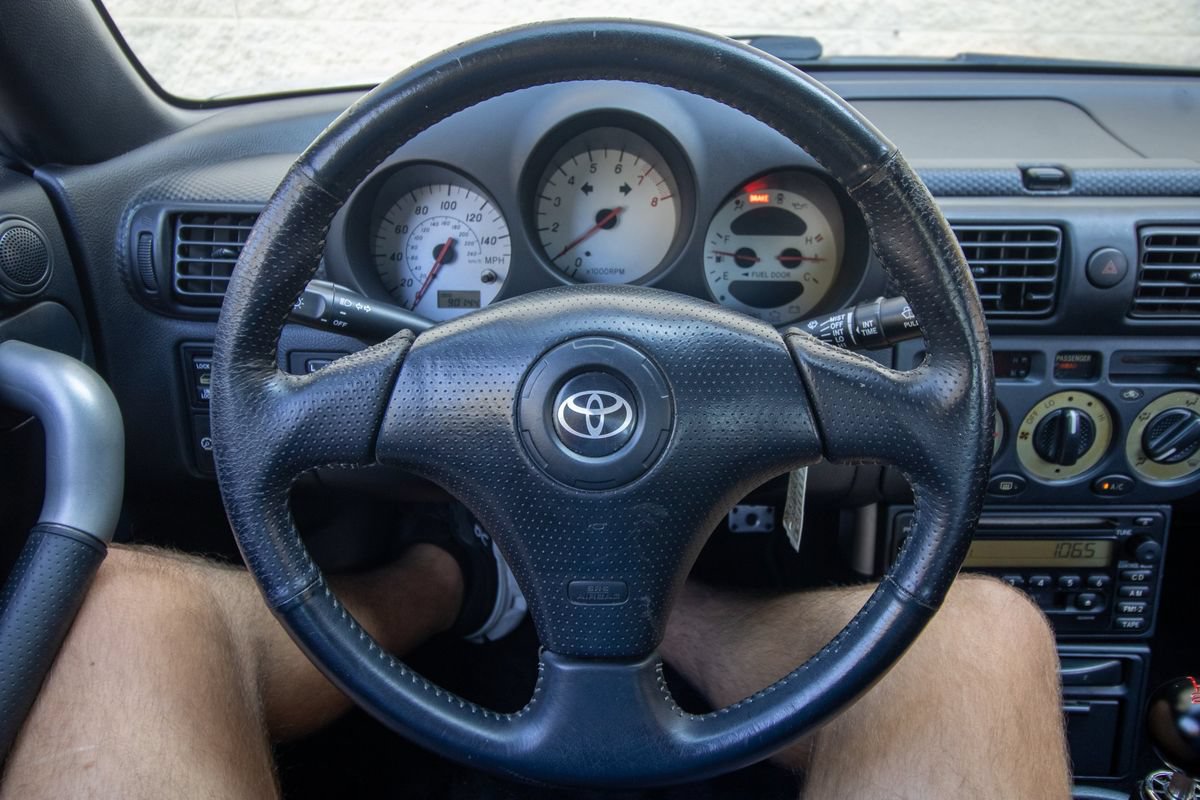 Used 2002 Toyota MR2 RWD image 24