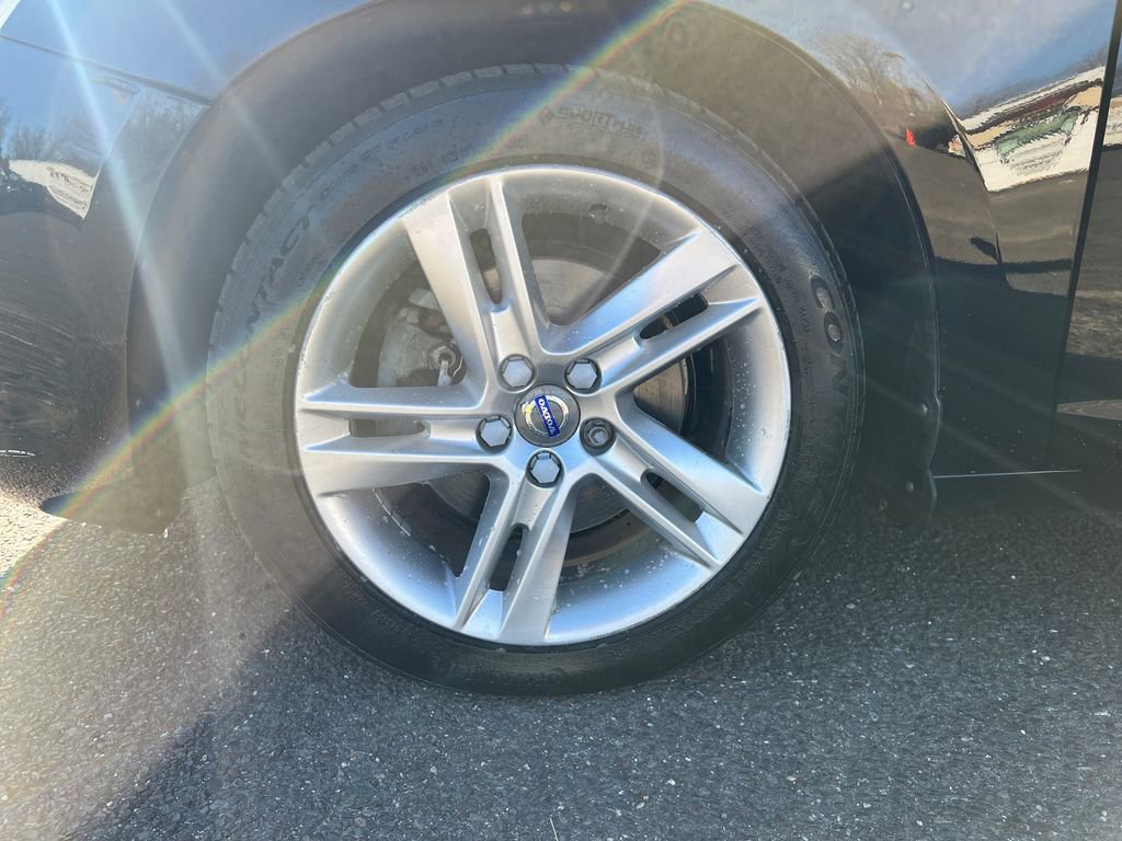 Used 2015 Volvo V60 T5 Premier w/ Convenience Package image 11