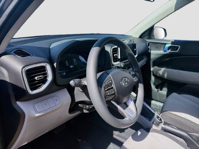 New 2026 Hyundai Venue SEL FWD image 9
