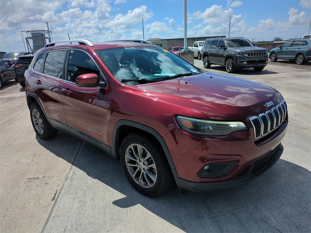 Used 2020 Jeep Cherokee Latitude Plus image 2