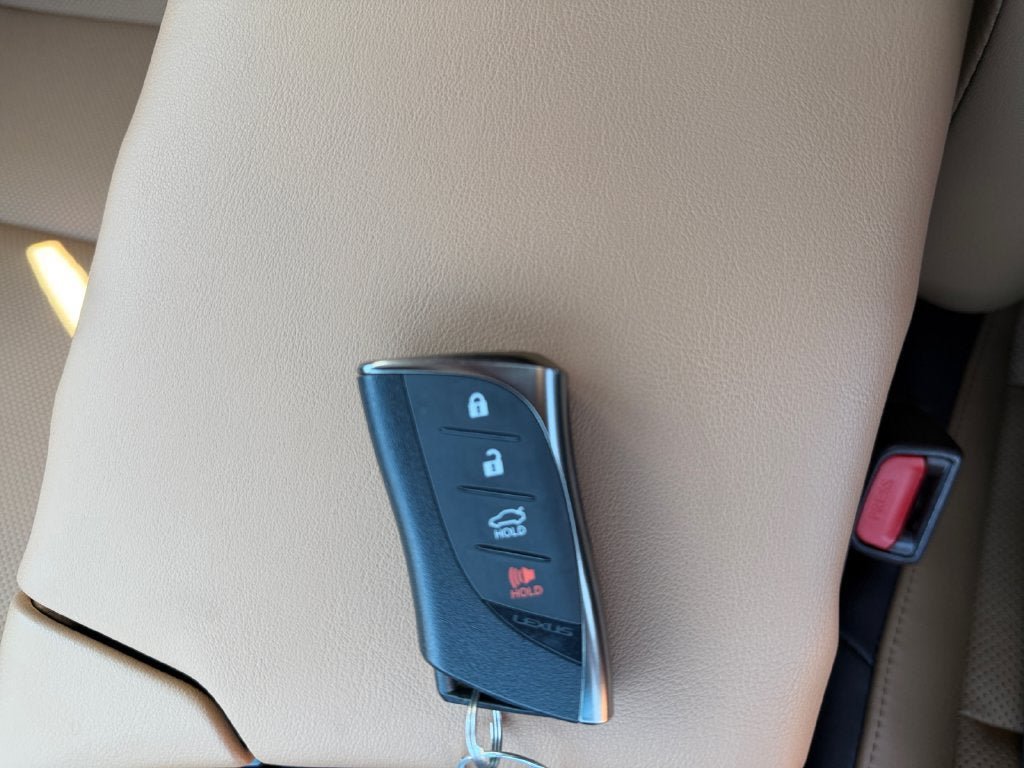 Used 2021 Lexus ES 250 w/ Premium Package AWD/4WD image 31
