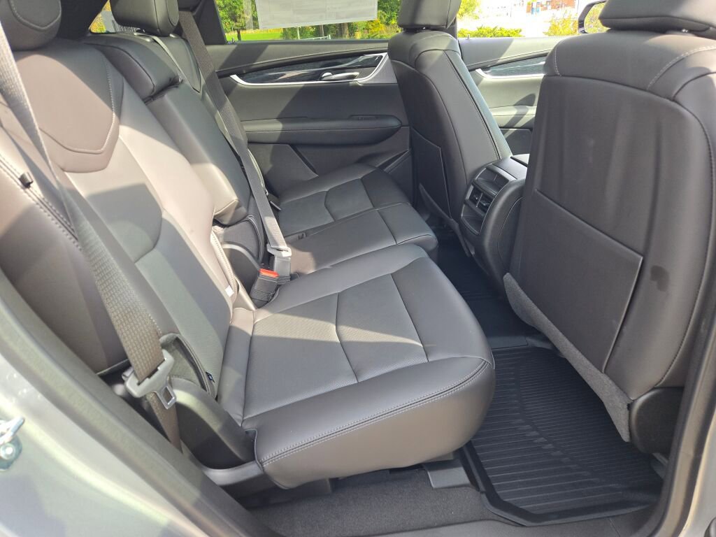 New 2025 Cadillac XT5 Premium Luxury w/ LPO, Floor Liner Package FWD image 10