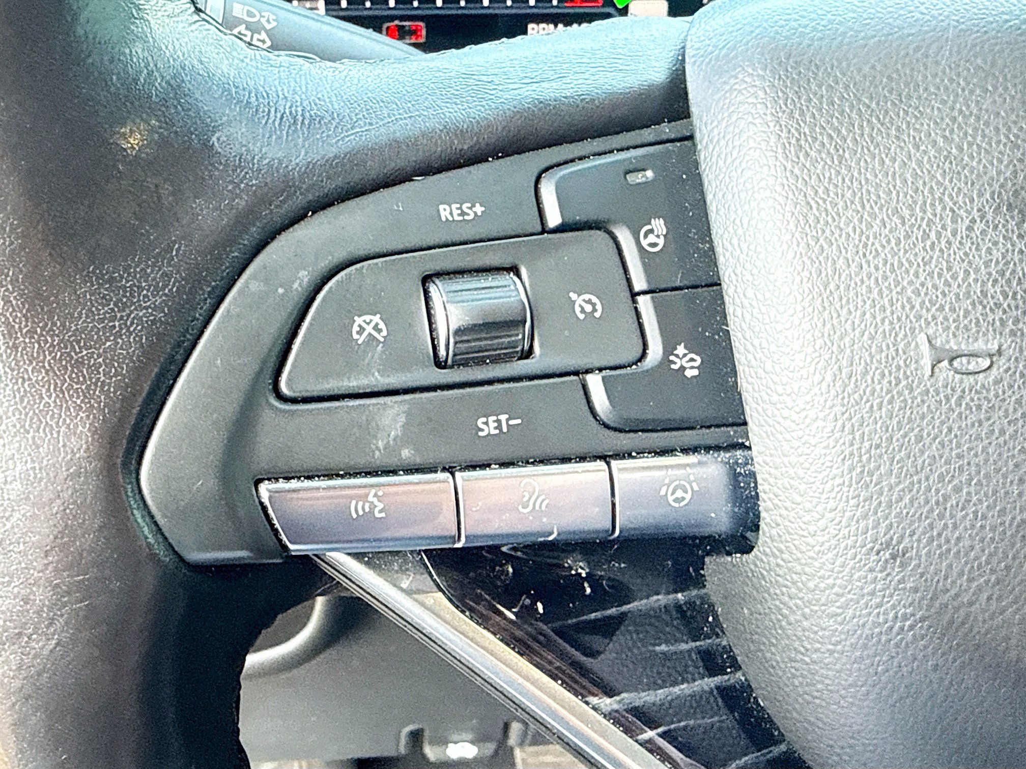 Used 2021 Cadillac Escalade Sport w/ Driver Assist Tech Package AWD/4WD image 37