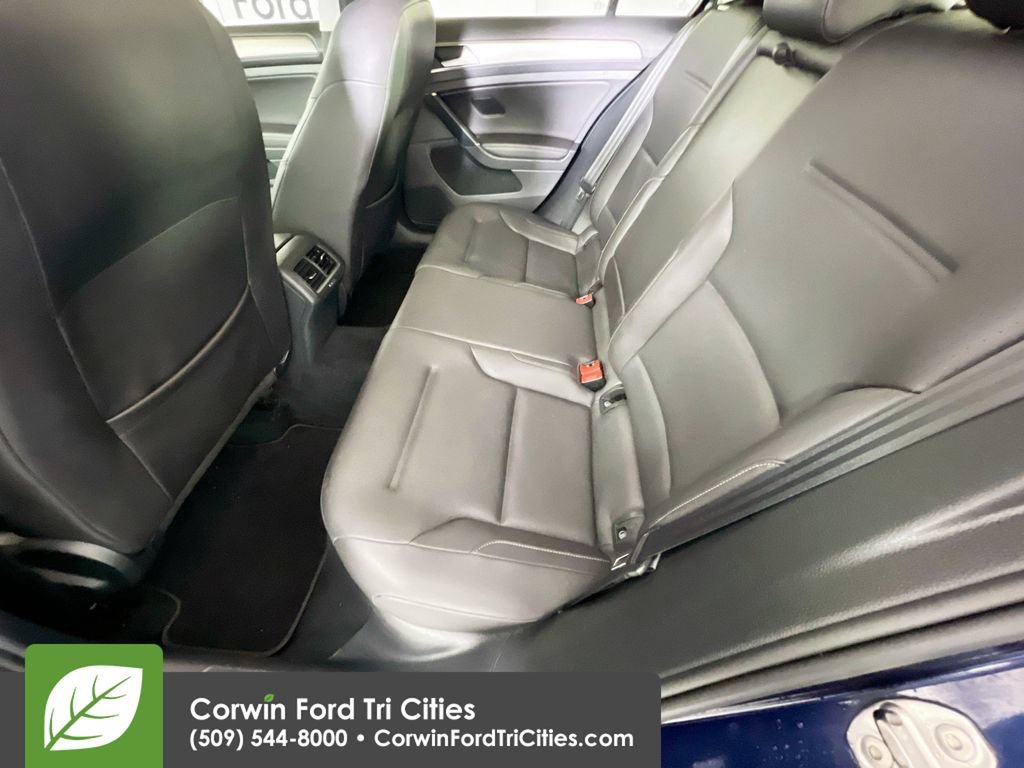 Used 2015 Volkswagen Golf S FWD image 26