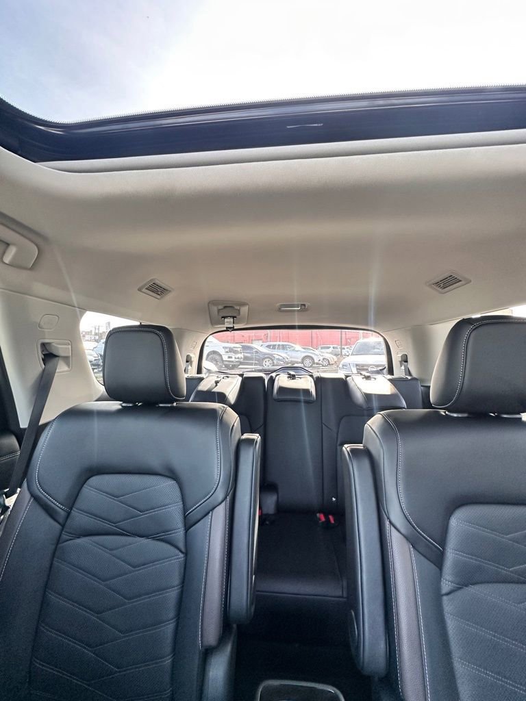 Certified 2024 Nissan Pathfinder Platinum image 32