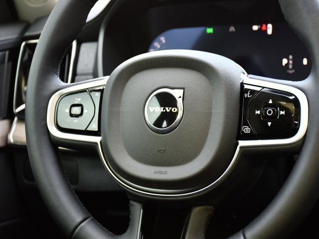 New 2026 Volvo XC90 B6 Plus w/ Protection Package Premier image 25