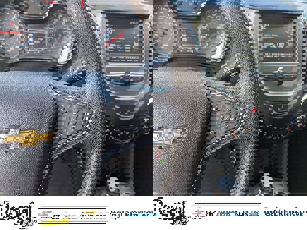 Used 2017 Chevrolet Cruze LT w/ Convenience Package image 27