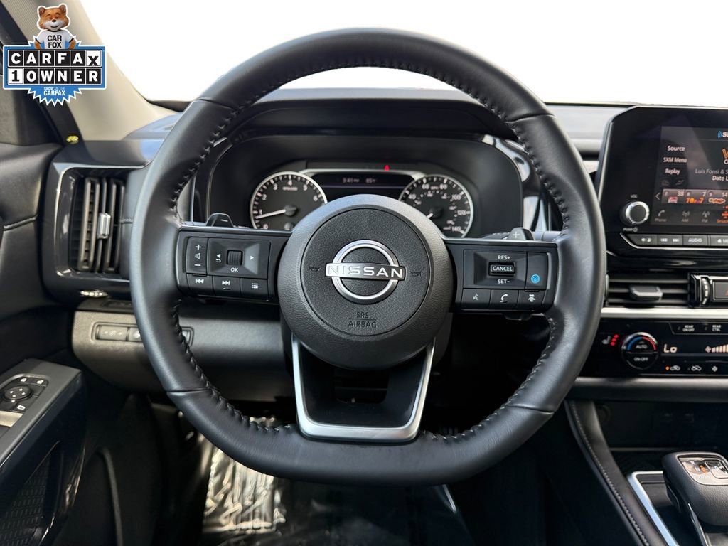 Certified 2025 Nissan Pathfinder SV image 12