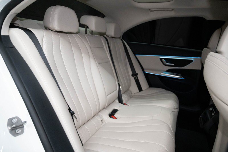 New 2027 Mercedes-Benz E 450 4MATIC Sedan image 15