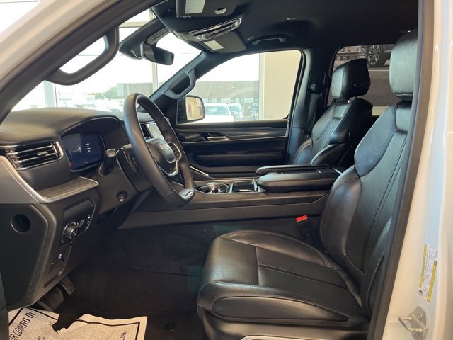 Used 2023 Jeep Wagoneer L Series II image 13