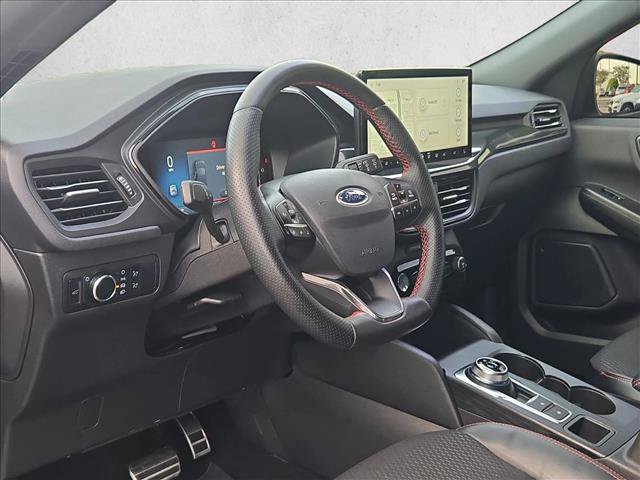 Used 2024 Ford Escape ST-Line w/ Tech Pack #1 FWD image 10