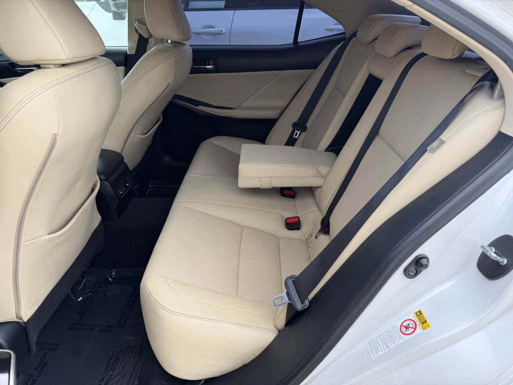 Used 2016 Lexus IS 350 w/ Premium Package RWD image 18