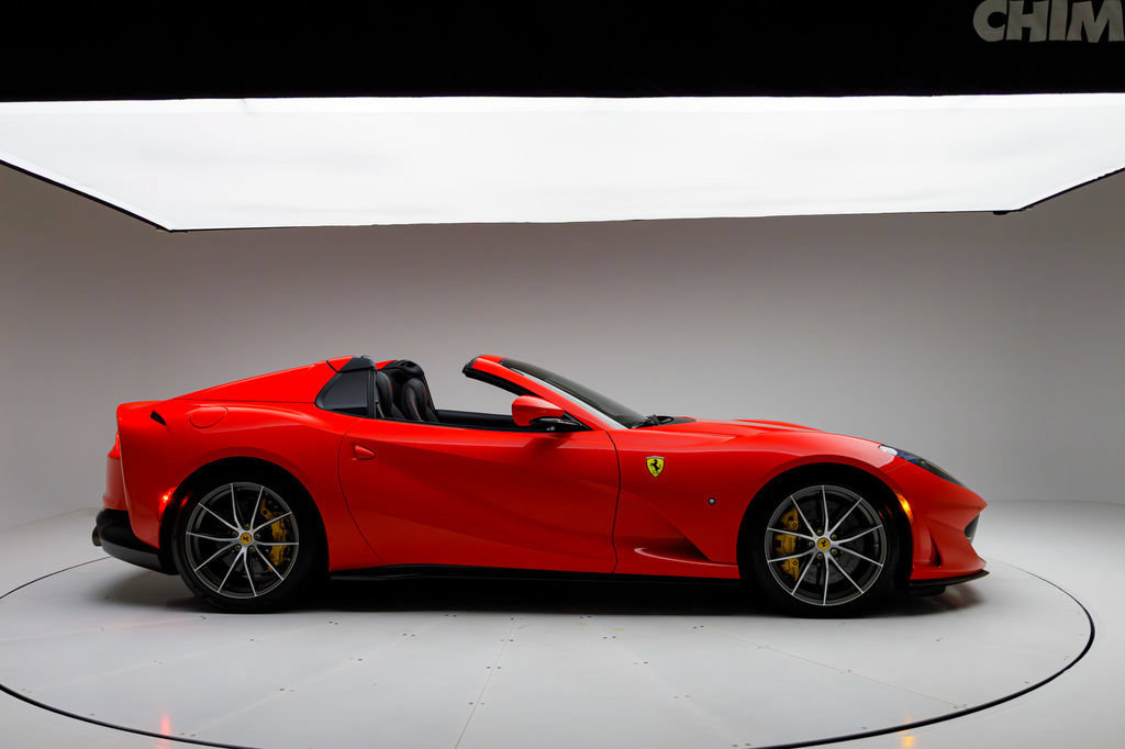 Used 2023 Ferrari 812 GTS RWD image 2