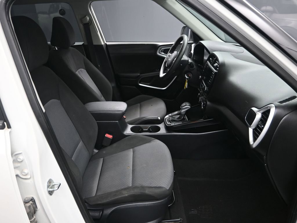 Used 2023 Kia Soul LX w/ LX Technology Package image 34