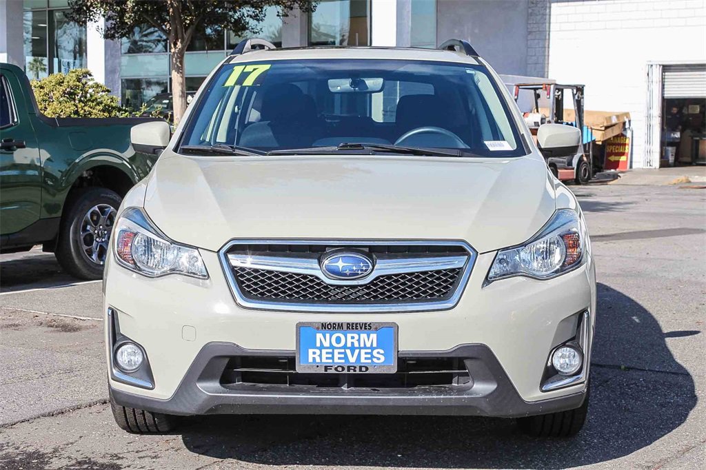 Used 2017 Subaru Crosstrek 2.0i Premium w/ Moonroof Package image 2