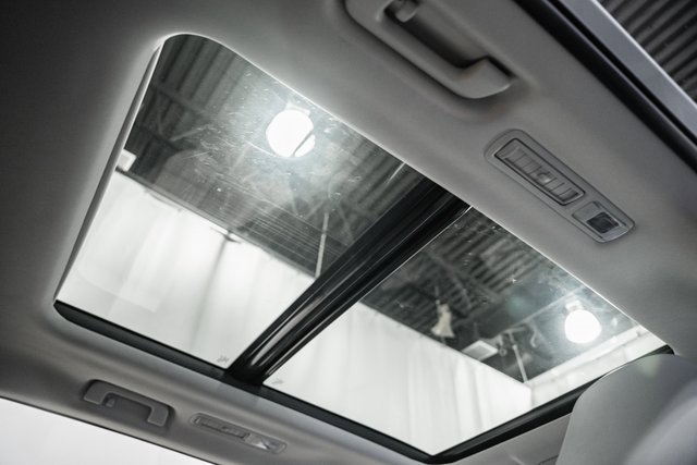 New 2025 Toyota Highlander Platinum image 36