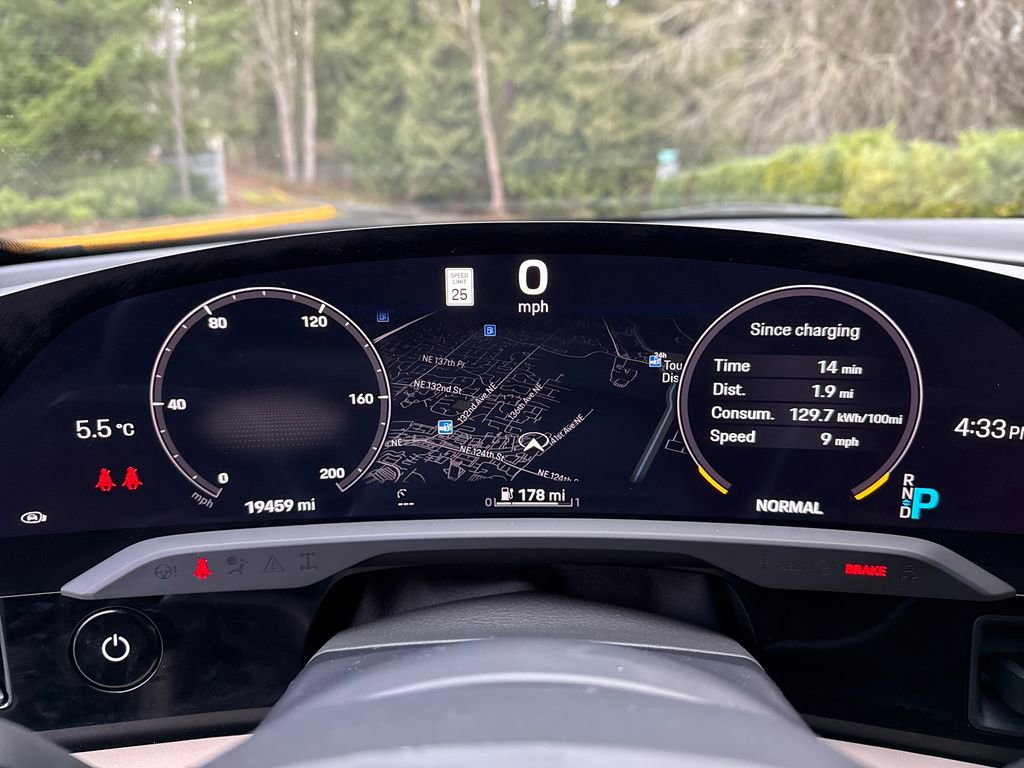 Used 2022 Porsche Taycan 4S image 20