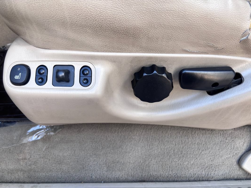Used 2005 Ford F350 Lariat AWD/4WD image 27