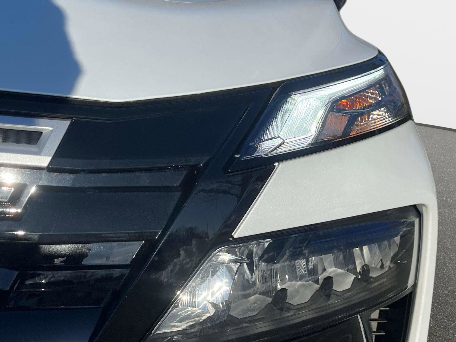 Used 2026 Nissan Rogue SV image 10