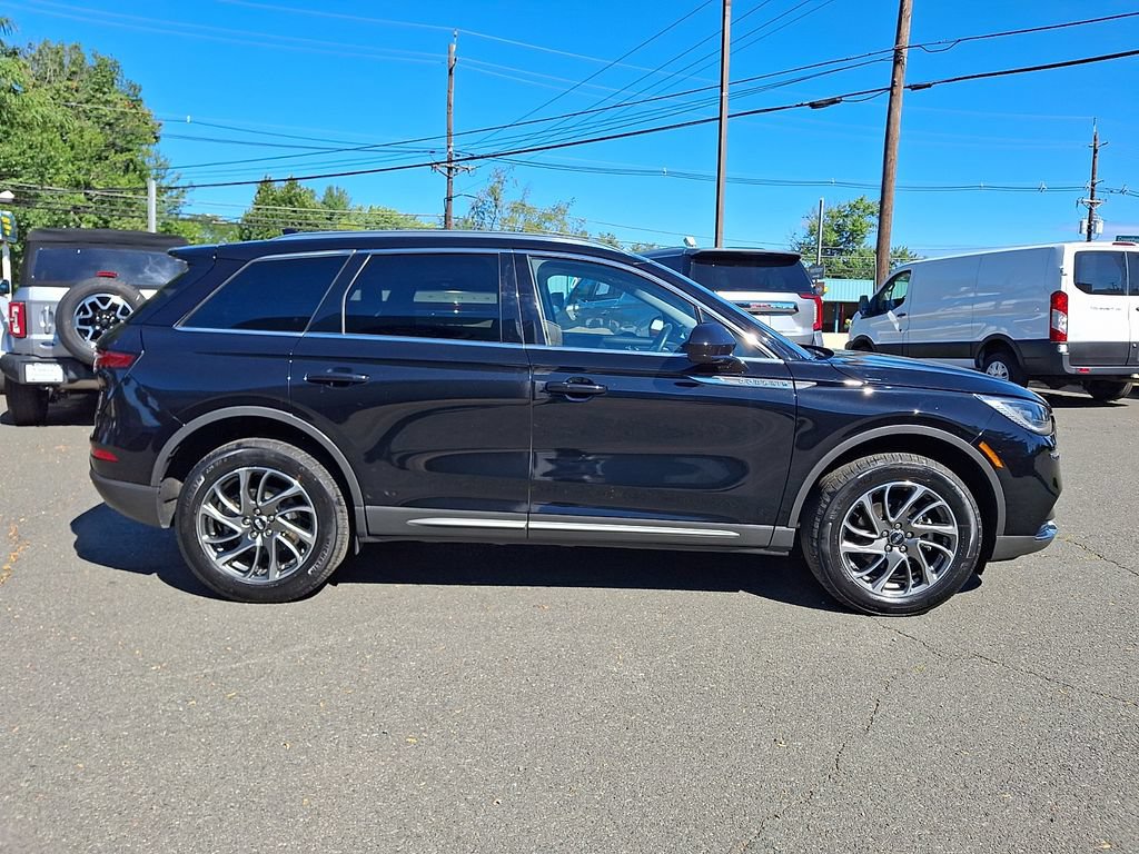 Used 2022 Lincoln Corsair AWD w/ Equipment Group 101A image 10