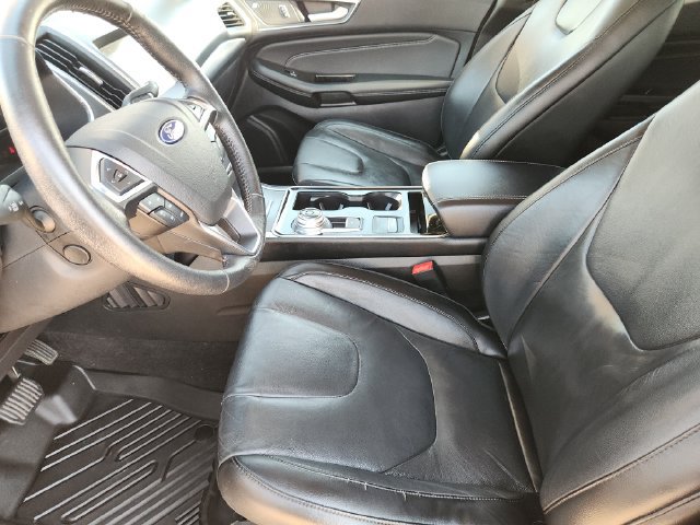 Used 2019 Ford Edge Titanium w/ Cargo Accessory Package AWD/4WD image 13