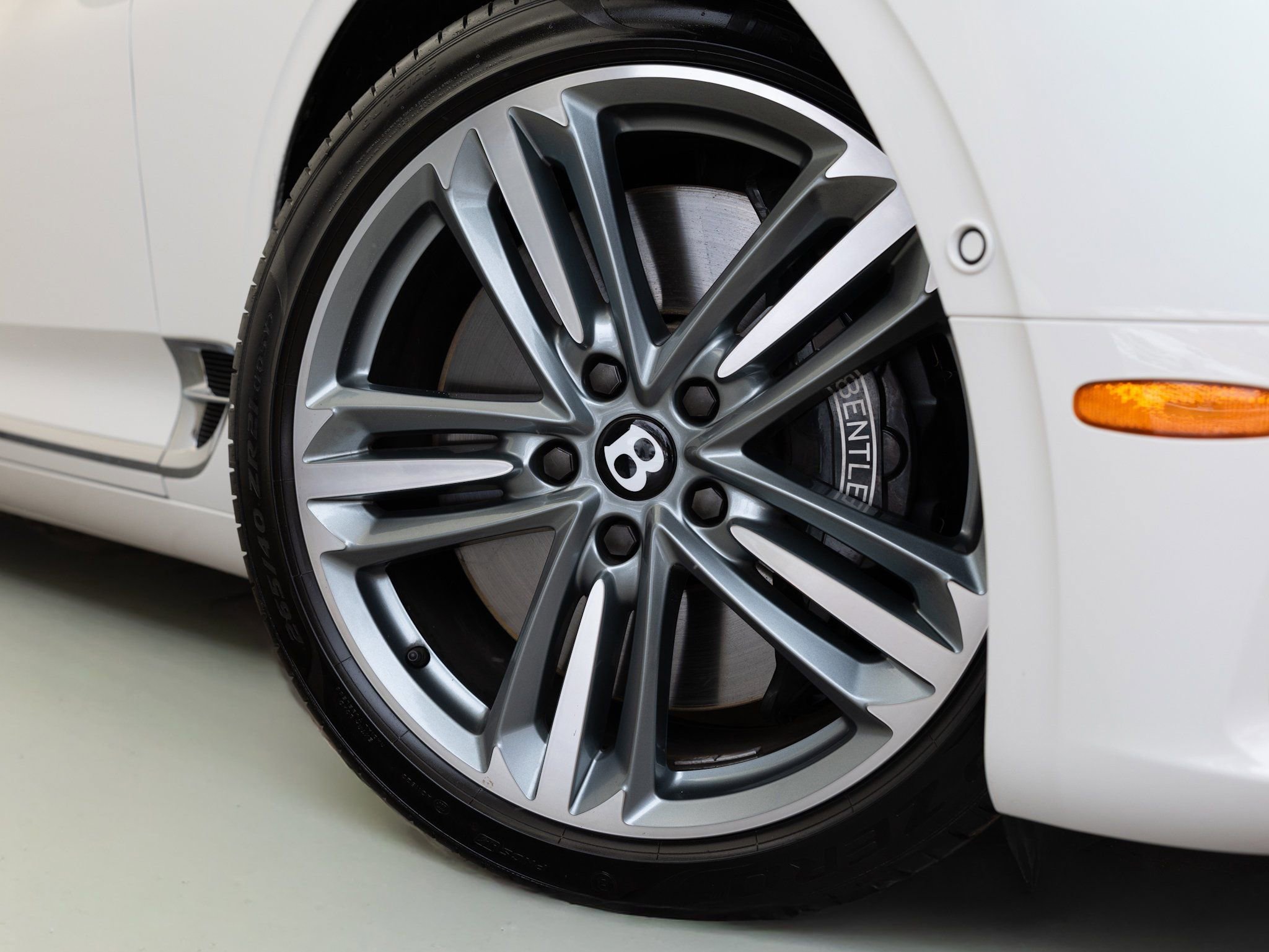 Used 2024 Bentley Continental GT image 14