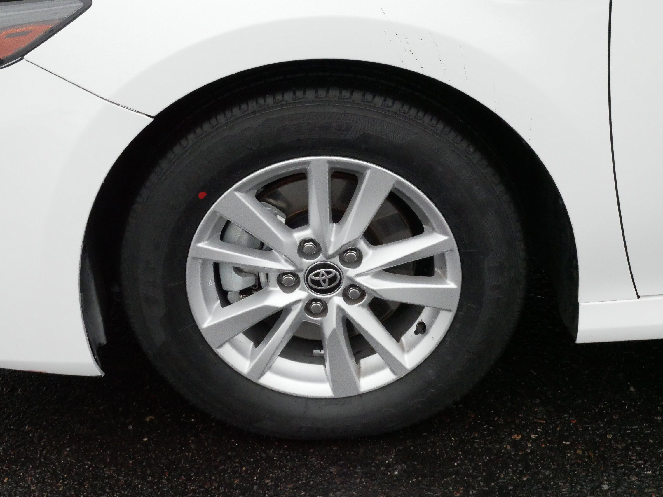 Used 2025 Toyota Camry LE FWD image 15