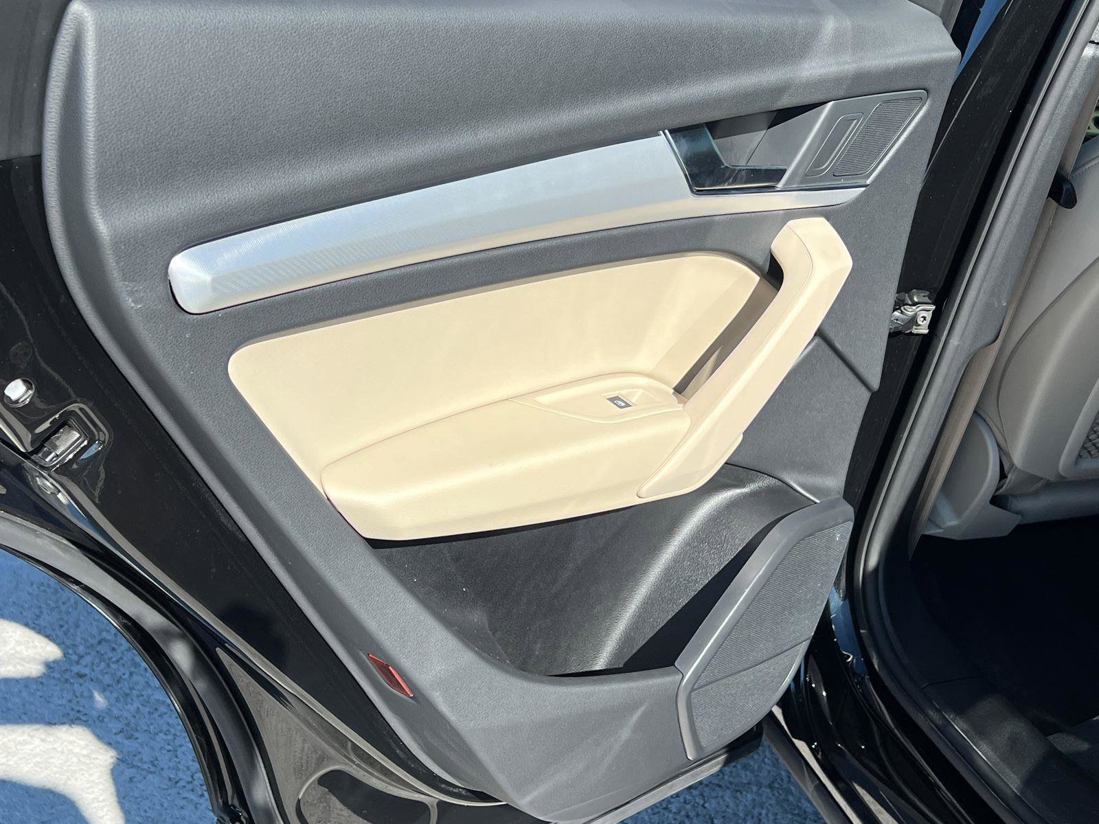 Used 2025 Audi Q5 2.0T Premium w/ Convenience Plus Package image 22