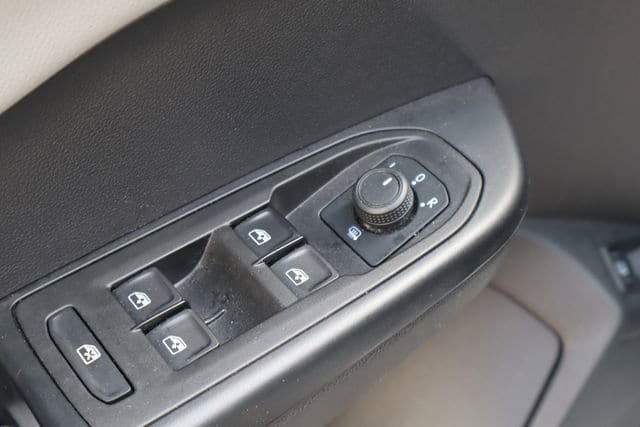 Used 2022 Volkswagen Taos SE FWD image 20