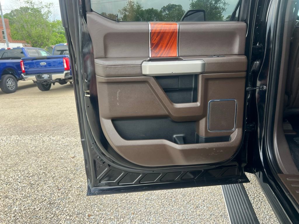Used 2017 Ford F450 King Ranch w/ King Ranch Ultimate Package AWD/4WD image 16