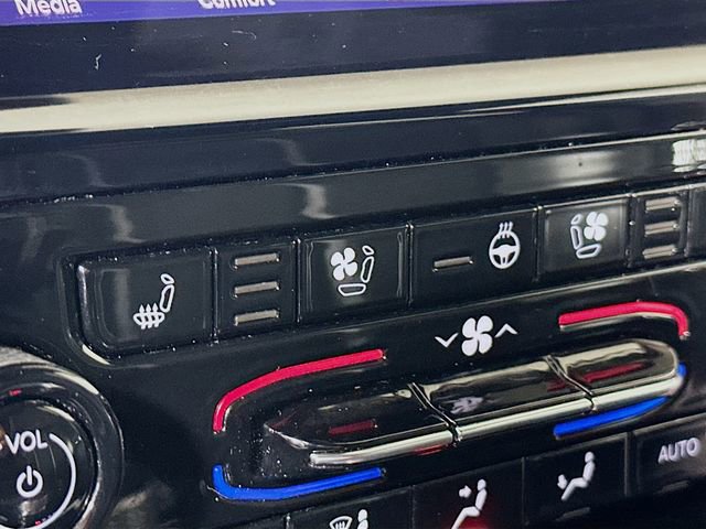 Used 2024 Jeep Grand Cherokee L Limited w/ Luxury Tech Group II image 23