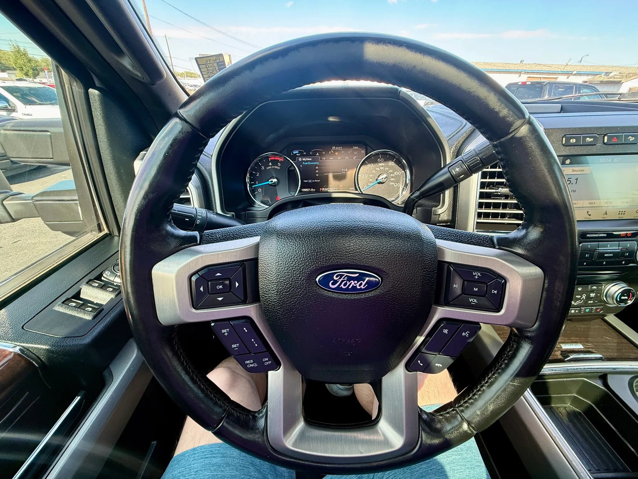 Used 2017 Ford F350 Platinum w/ Platinum Ultimate Package AWD/4WD image 10